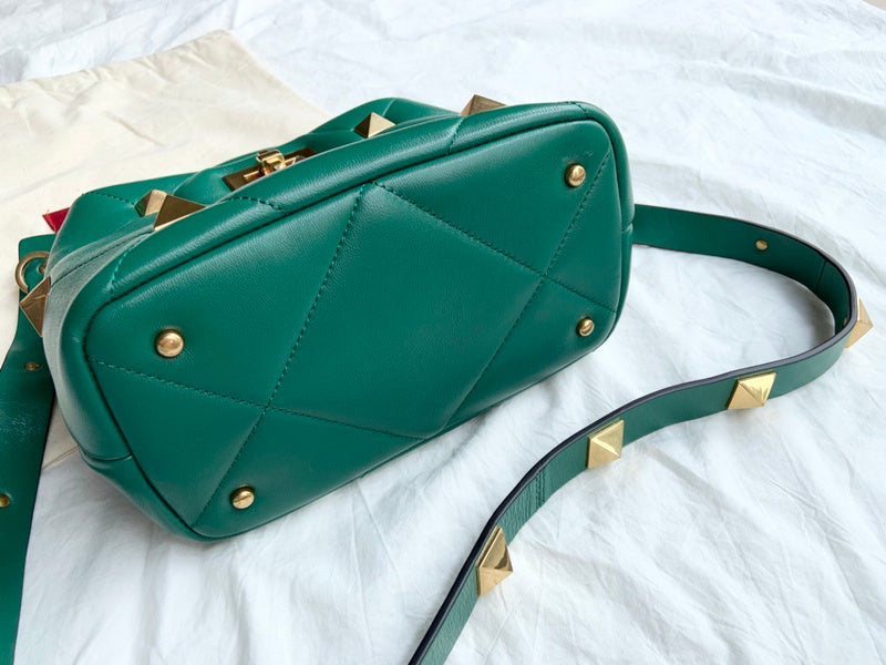 VAL LUXURY BAGS - FOR FASHION LOVERS  AFFORDABLE LUXURY BAGS- 1521