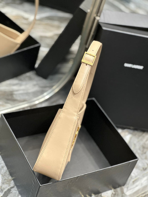 Amelia - YSL Bag - 2496