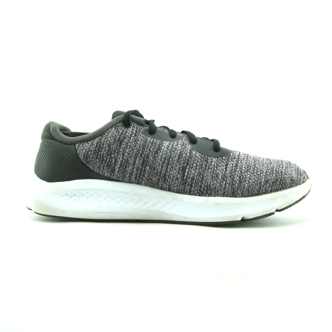 UNDER ARMOUR PURSUIT 3