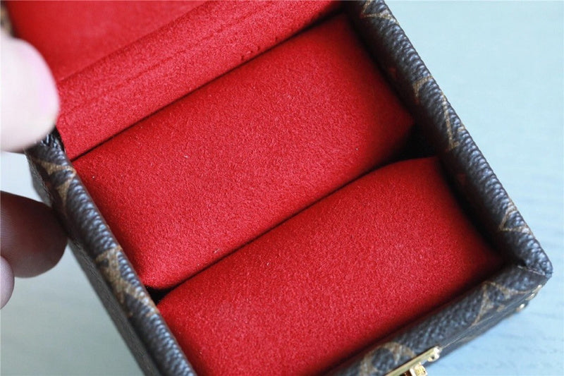 Fan Fashion Lu-Vi bags - 9526