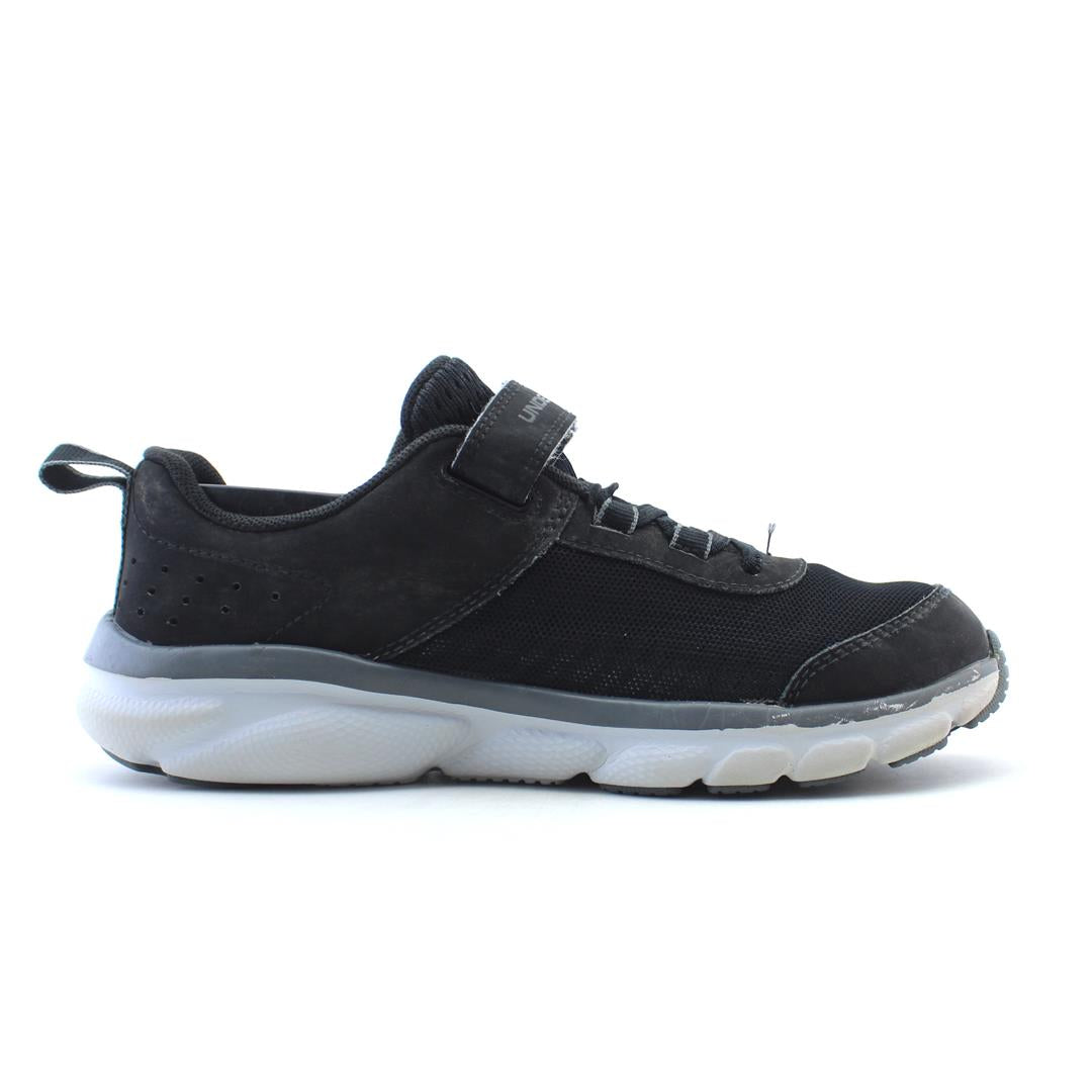 UNDER ARMOUR CHARGED ASSERT 8
