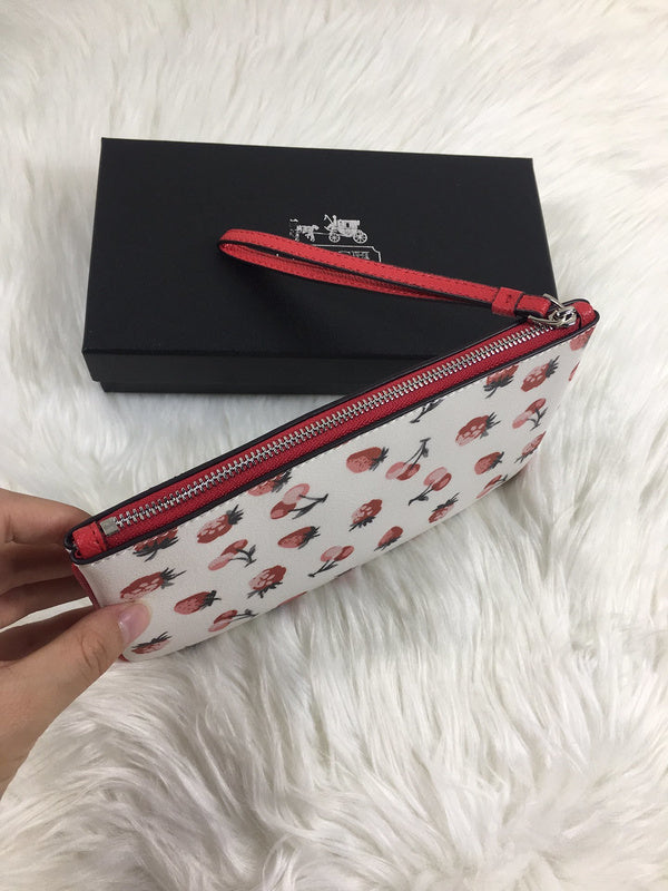 Amelia - CAH Wallet - 167