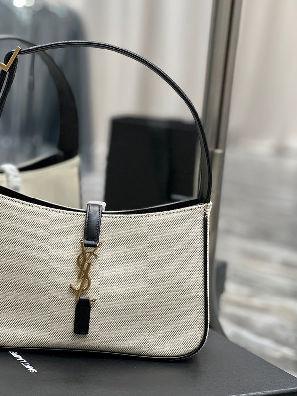 Amelia - YSL Bag - 3991