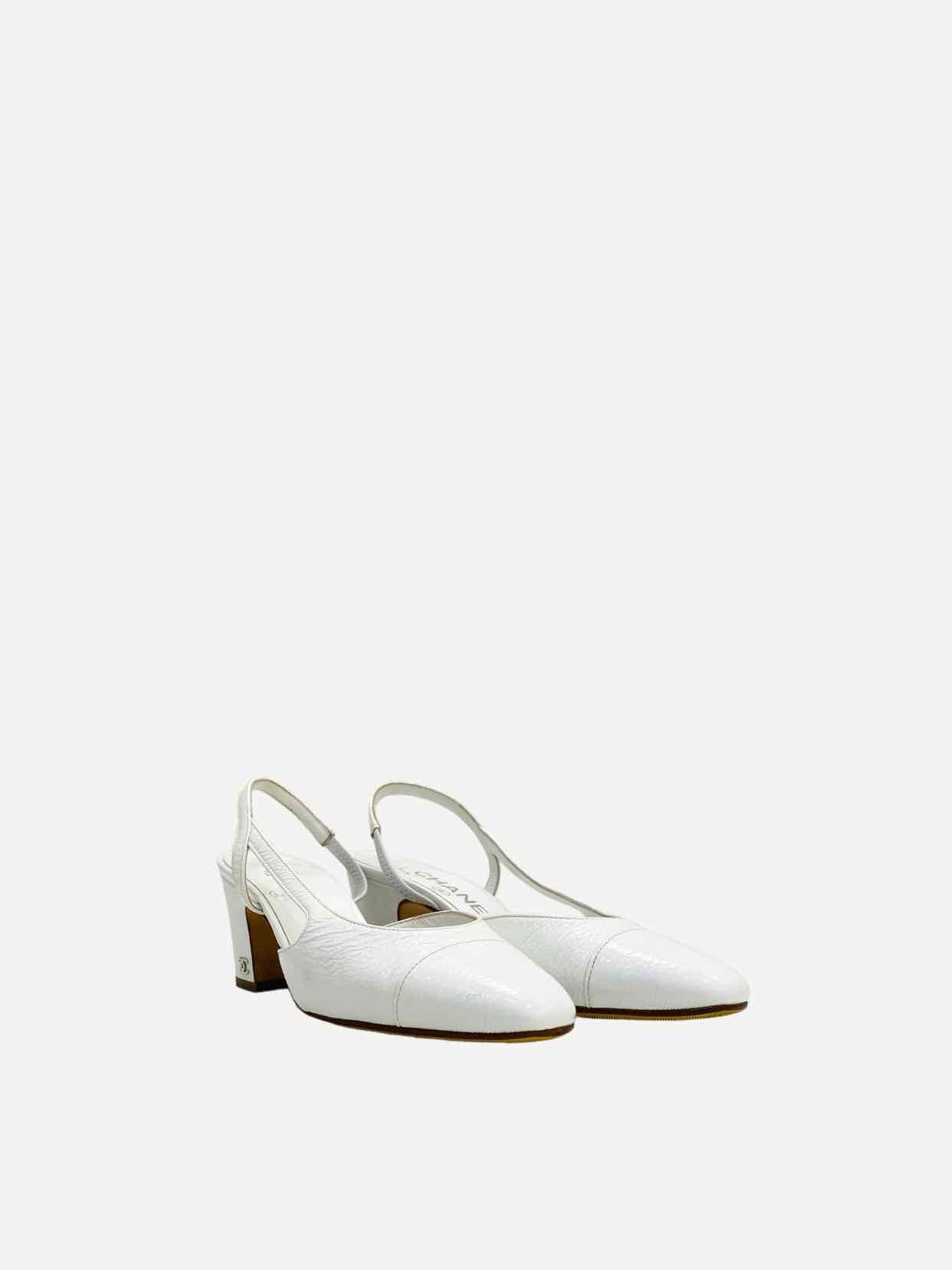 CHANEL White Size EU 35 Slingbacks
