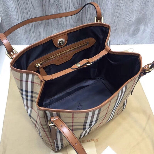 B-Berry - BB  The Small Canter Horseferry Check Tote Brown For Women, Women’s Bags 11.6in/29.5cm