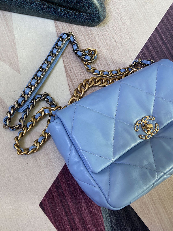 Wellow Bags - Chanel - Bags  - 562
