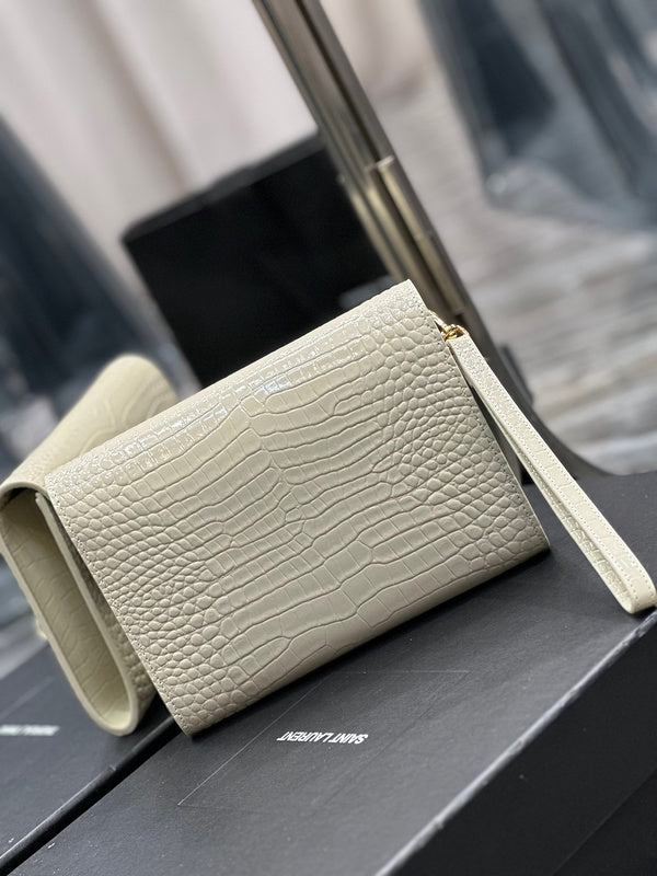 Amelia - YSL Bag - 3955