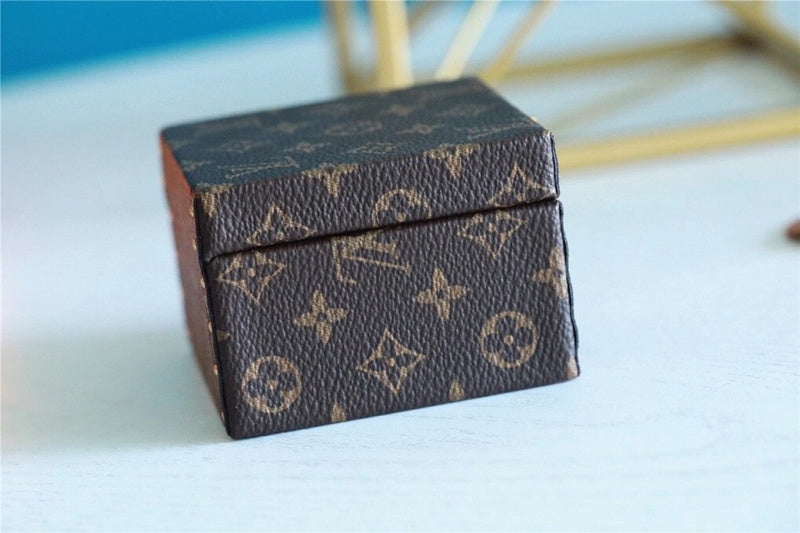 Fan Fashion Lu-Vi bags - 9526