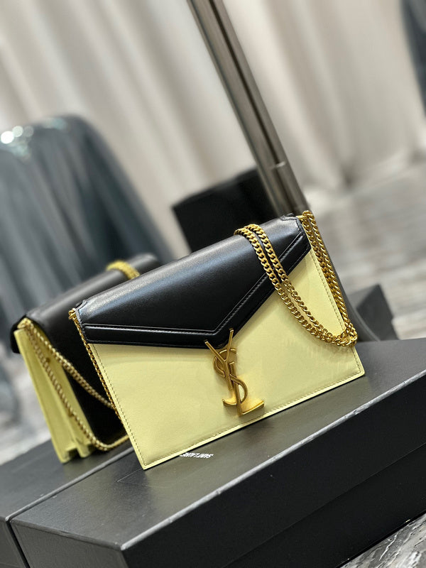 Amelia - YSL Bag - 1915