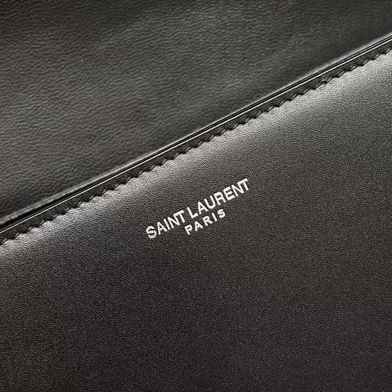Amelia - YSL Bag - 2377
