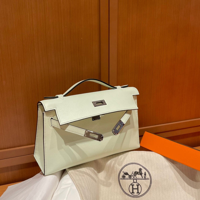Amelia - HMS Bags - 1664