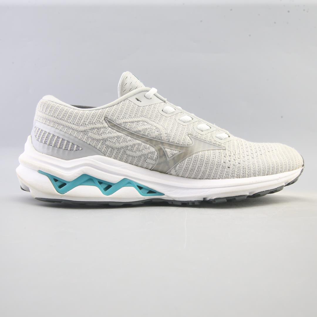 MIZUNO WAVE INSPIRE 18