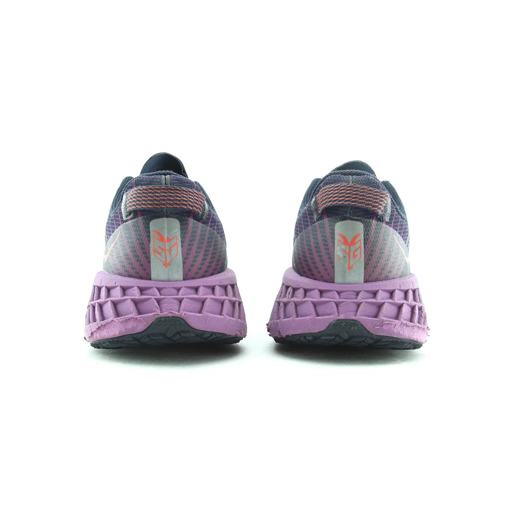 HOKA ONE ONE SPEEDGOAT 4