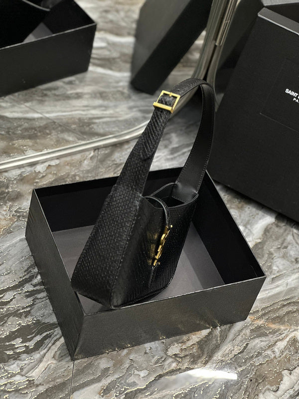 Amelia - YSL Bag - 2493
