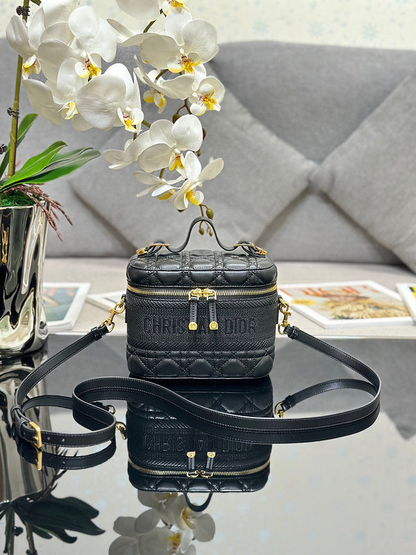 Amelia- DYOR BAGS - DESIGNER HANDBAGS  - 061