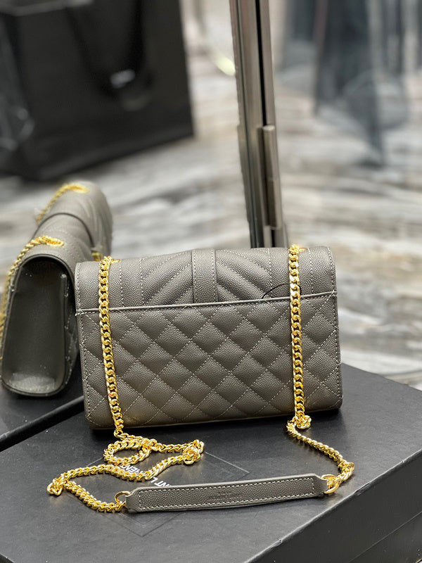Amelia - YSL Bag - 1906