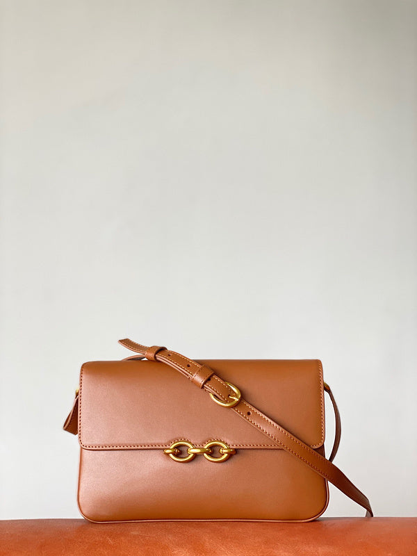 Amelia - YSL Bag - 3678
