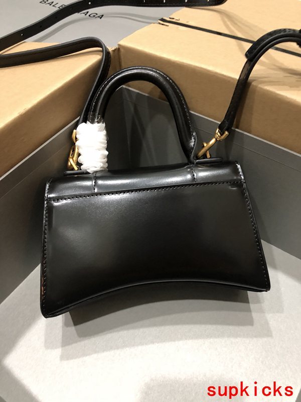 Amelia- BG Hourglass Bags - 070