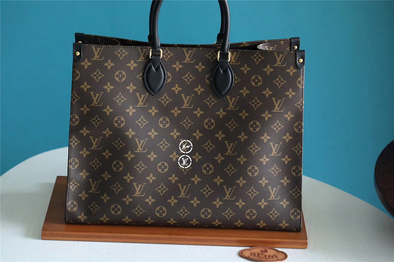Fan Fashion Lu-Vi bags - 8670