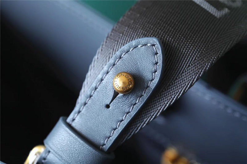 Fan Fashion Lu-Vi bags - 9786