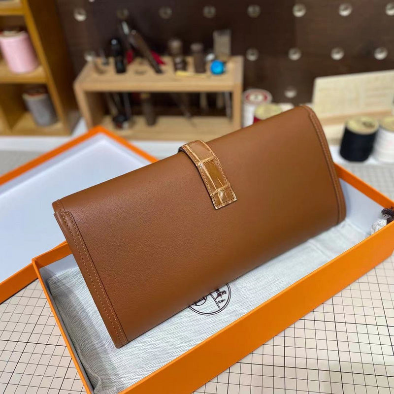 Amelia - HMS Bags - 1738