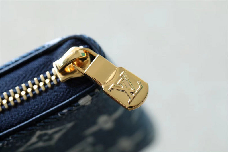 Fan Fashion Lu-Vi bags - 8880