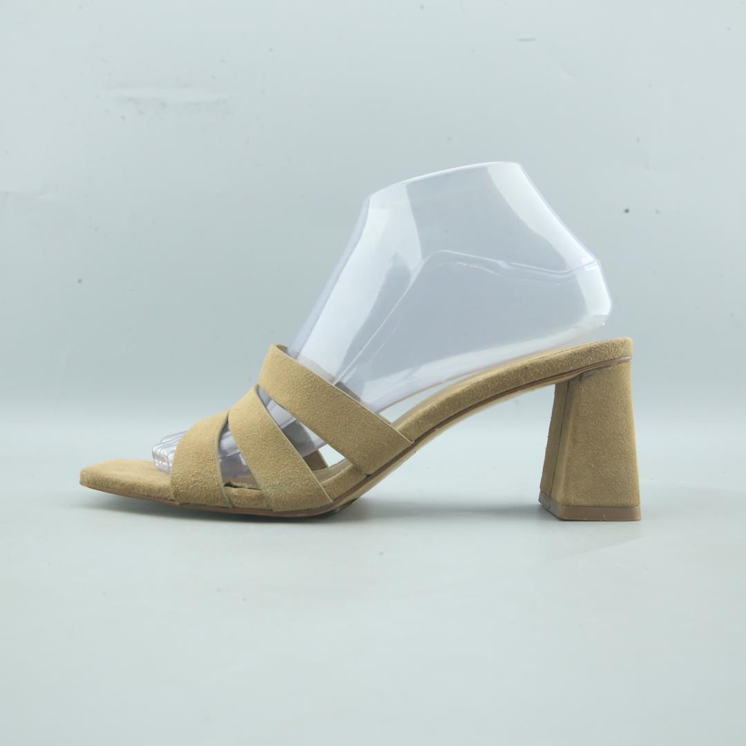 ZARA. .