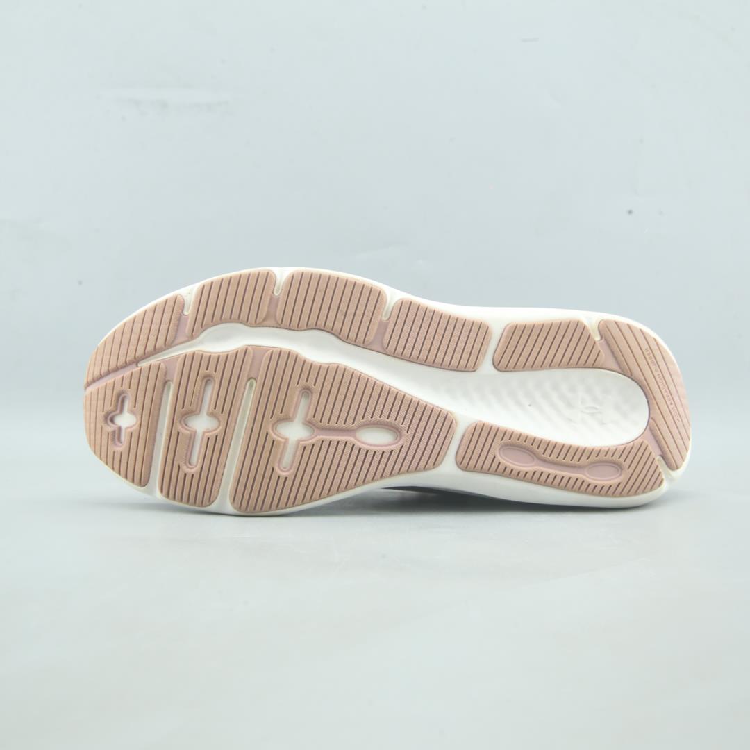UNDER ARMOUR CHARGED PURSUIT 3