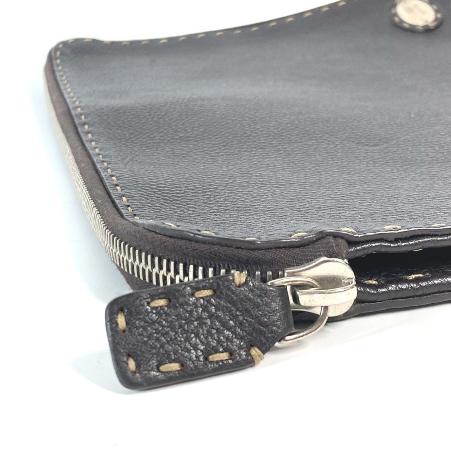 Fendi  Leather Clutch Bag Pouch (Pre-Owned)