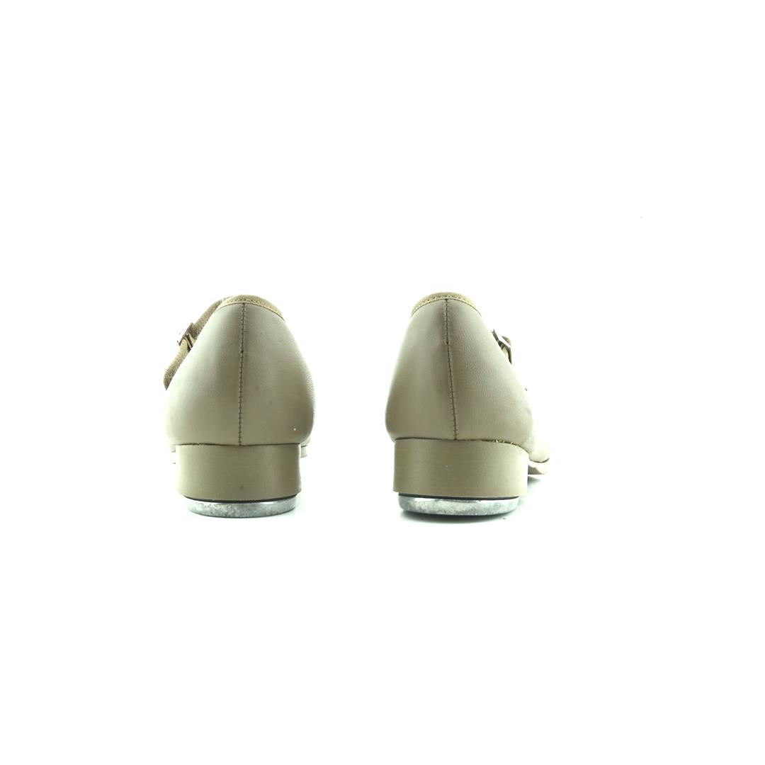 CAPEZIO .