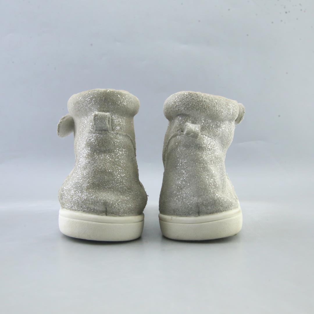 MONKEY FEET .