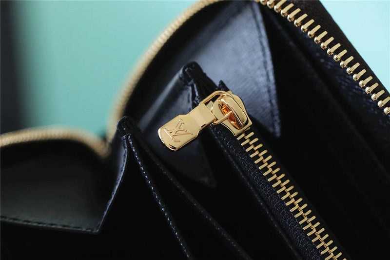 Fan Fashion Lu-Vi bags - 8726