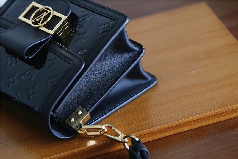 Fan Fashion Lu-Vi bags - 8130