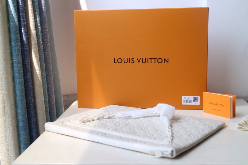 Fan Fashion Lu-Vi bags - 9046