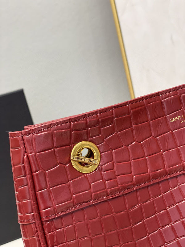 Amelia - YSL Bag - 2135