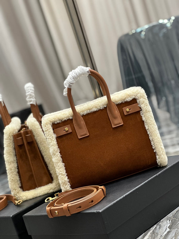 Amelia - YSL Bag - 3939