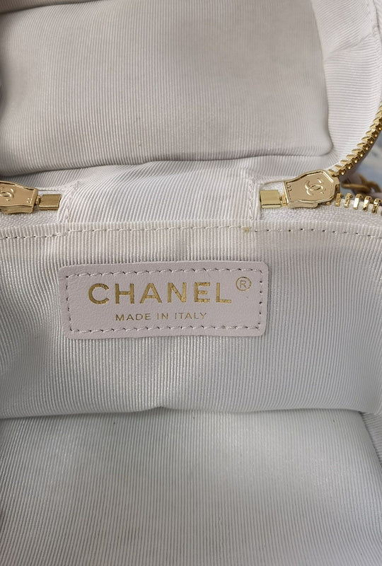 Wellow Bags - Chanel - Bags  - 345