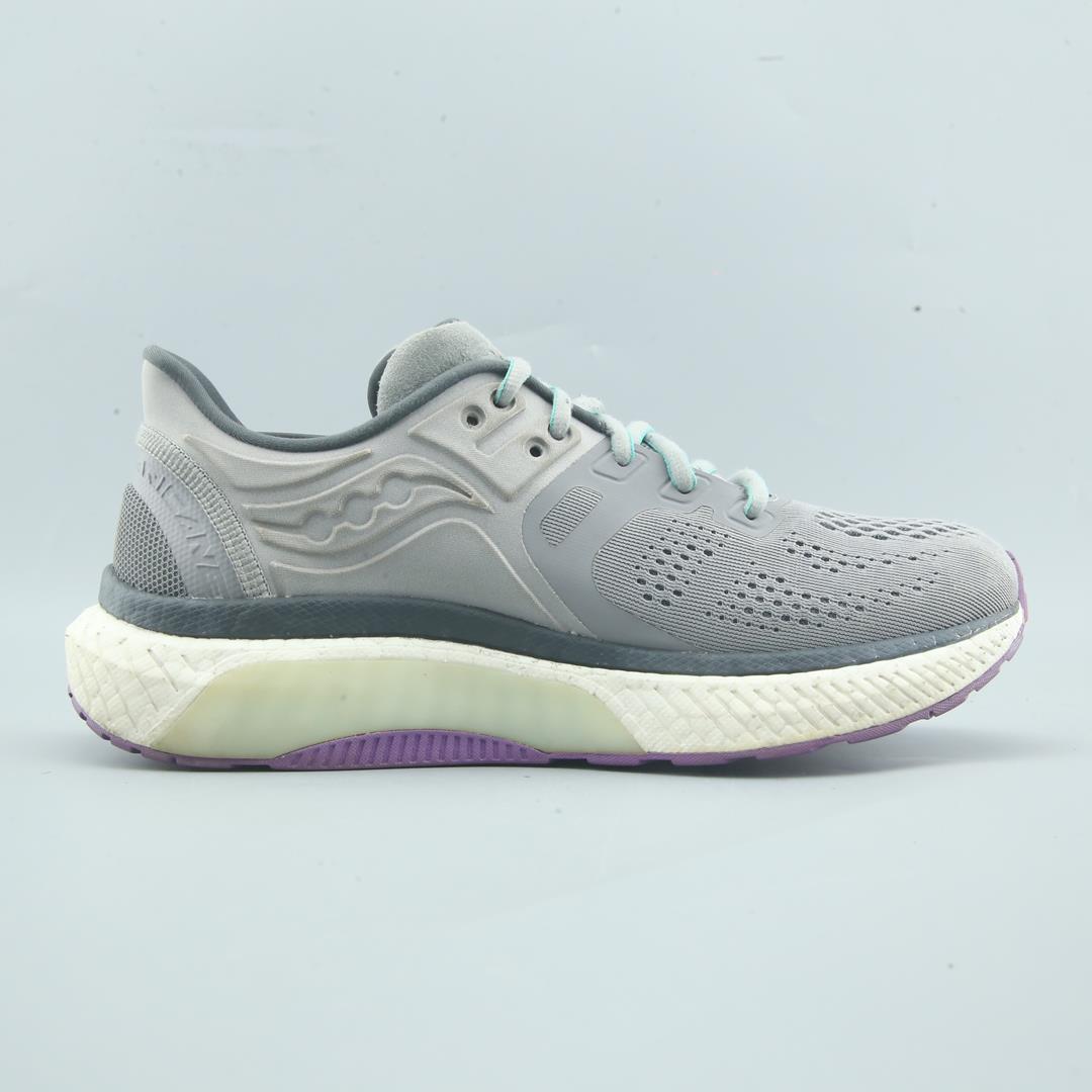 SAUCONY  HURRICANE 23