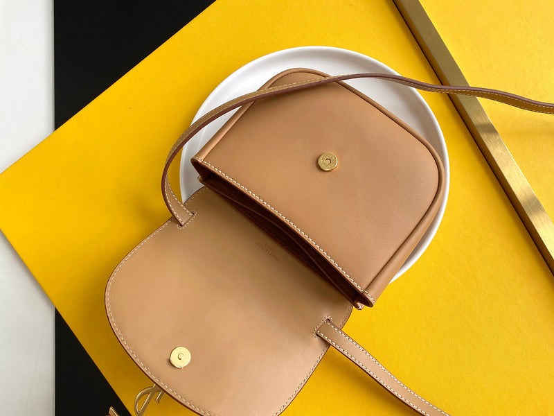 Amelia - YSL Bag - 4152
