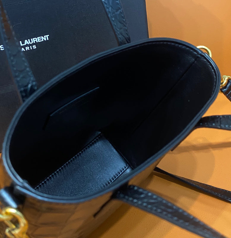 Amelia - YSL Bag - 2054
