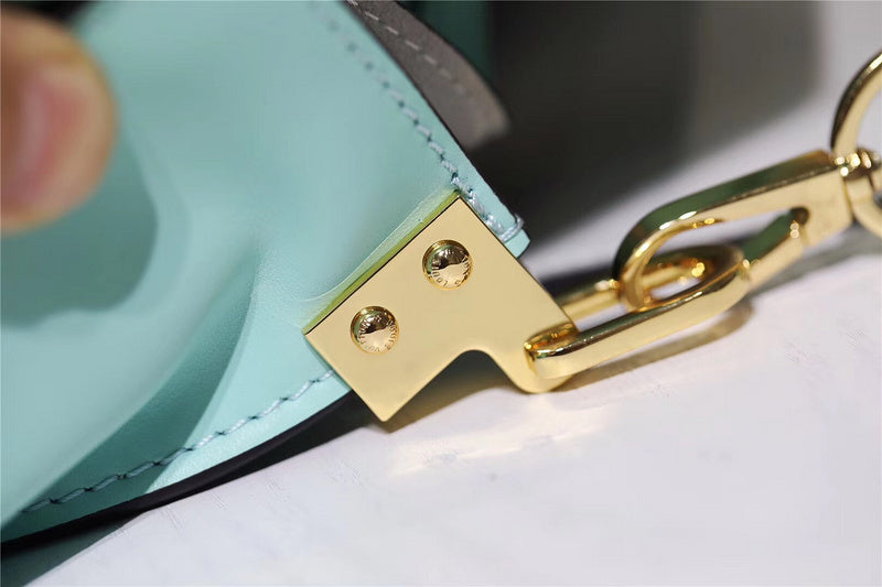 Fan Fashion Lu-Vi bags - 8135