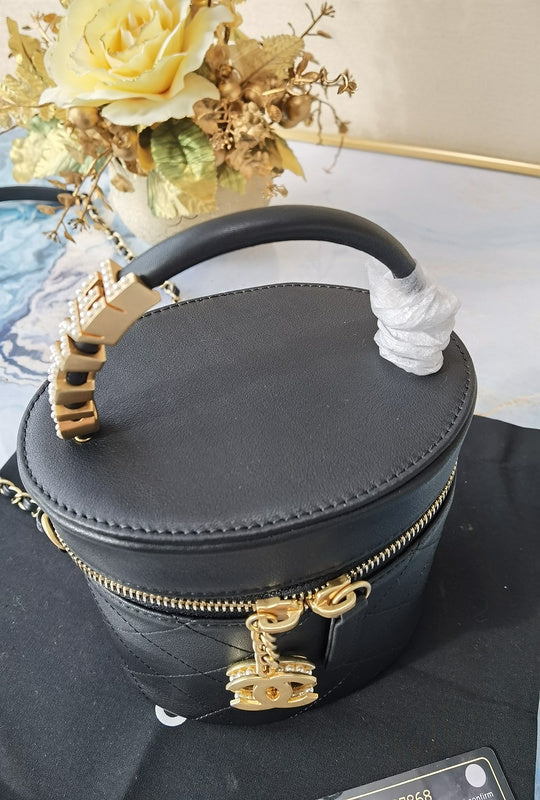 Wellow Bags - Chanel - Bags  - 704