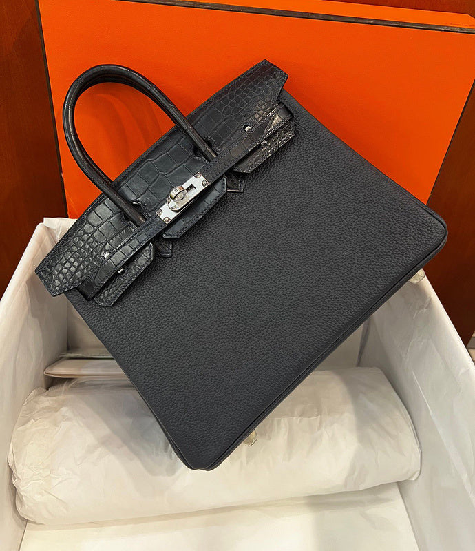 Amelia - HMS Bags - 1601