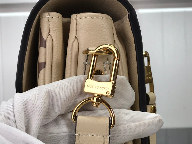 Fan Fashion Lu-Vi bags - 17633