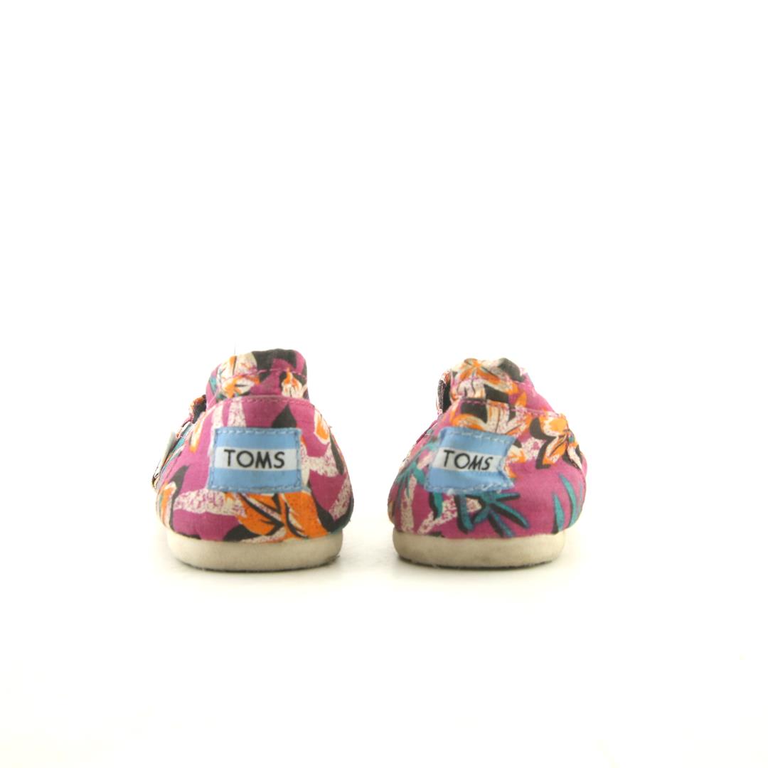 TOMS .