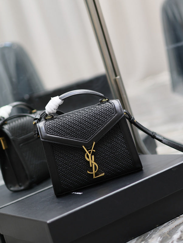 Amelia - YSL Bag - 1833
