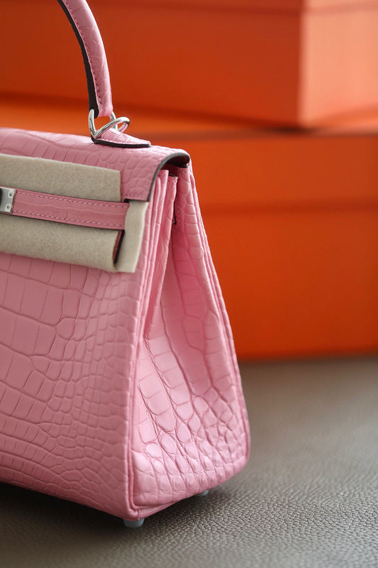Amelia - HMS Bags - 1786