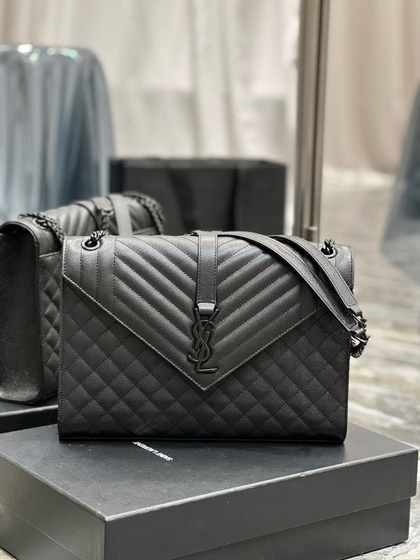 Amelia - YSL Bag - 1884
