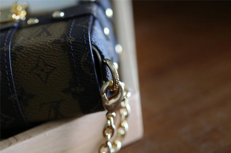 Fan Fashion Lu-Vi bags - 9319