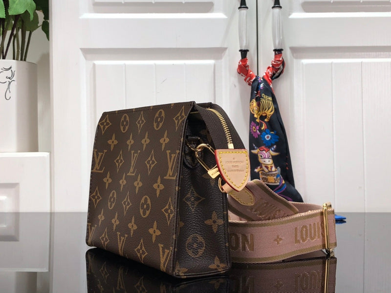 Fan Fashion Lu-Vi Bags - 16953